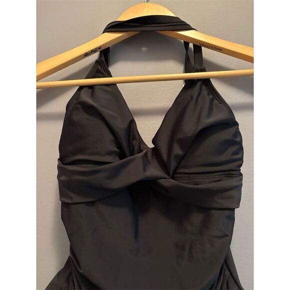 B2PRITY Women's Black Halter One Piece Swimsuit Size S - Picture 2 of 8